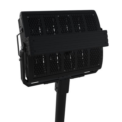 چراغ های LED High Mast 100W سری Opsun با ساختار IP65 و IK10
